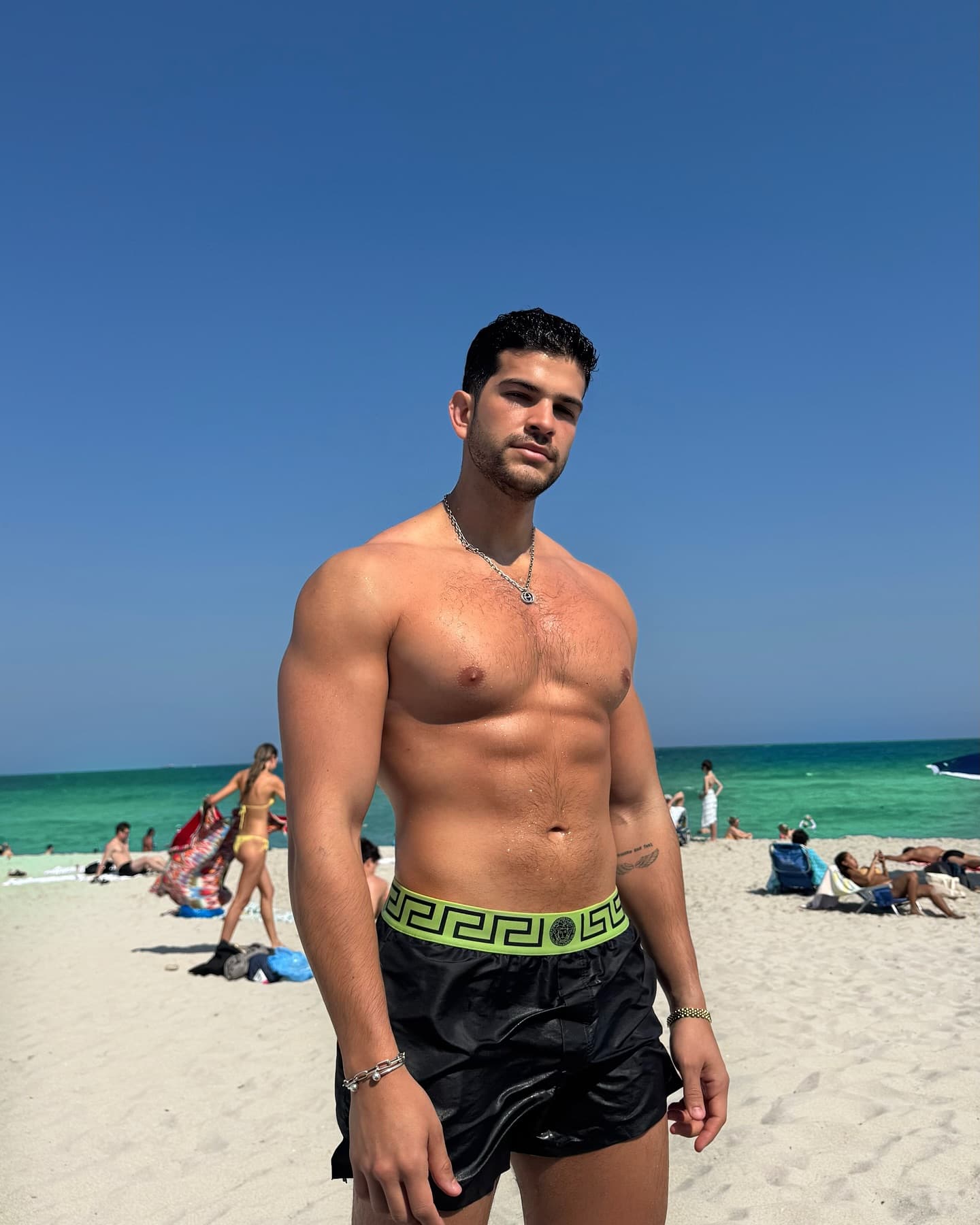 Bernardo Flores