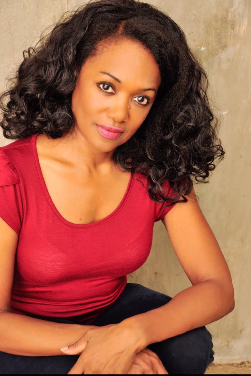 Cassandra Hollis